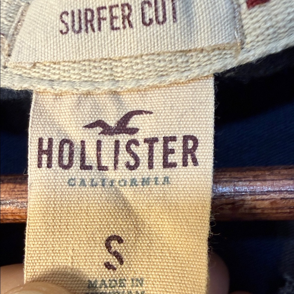 Y2K Hollister Navy Hoodie with White Accents - Picture 2 of 4